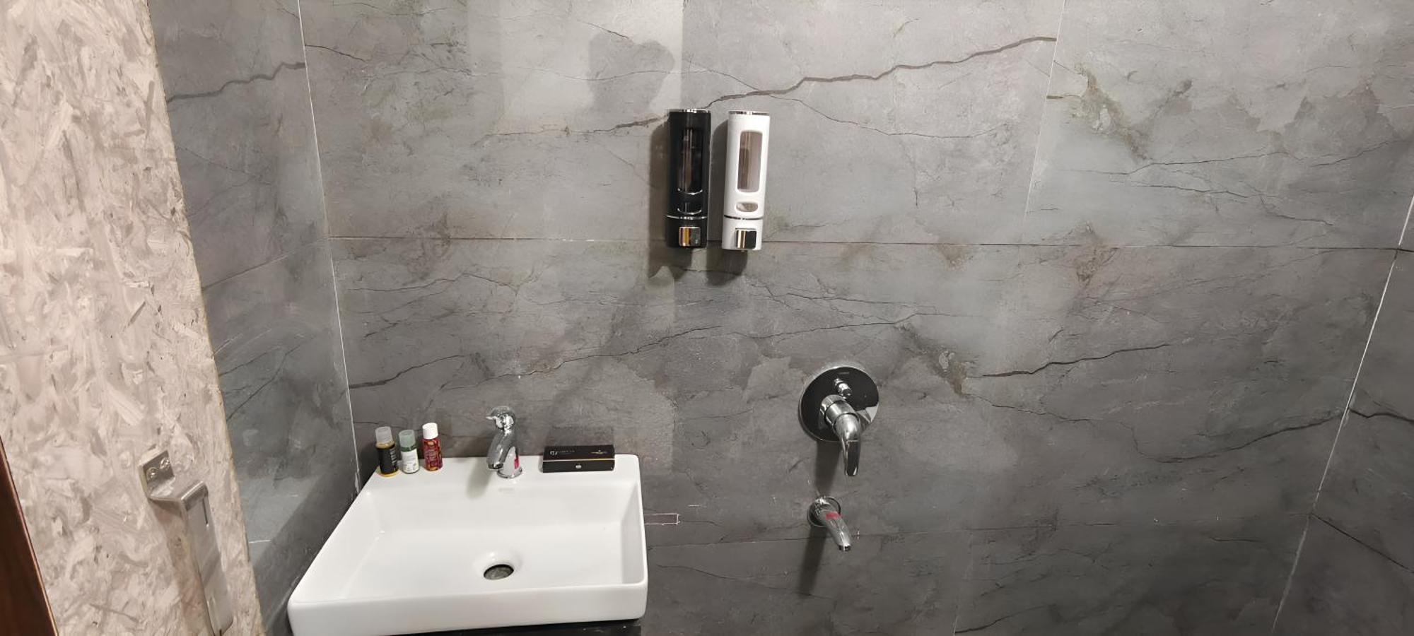 Hotel Meritel Grande, Vijay Nagar, 3*