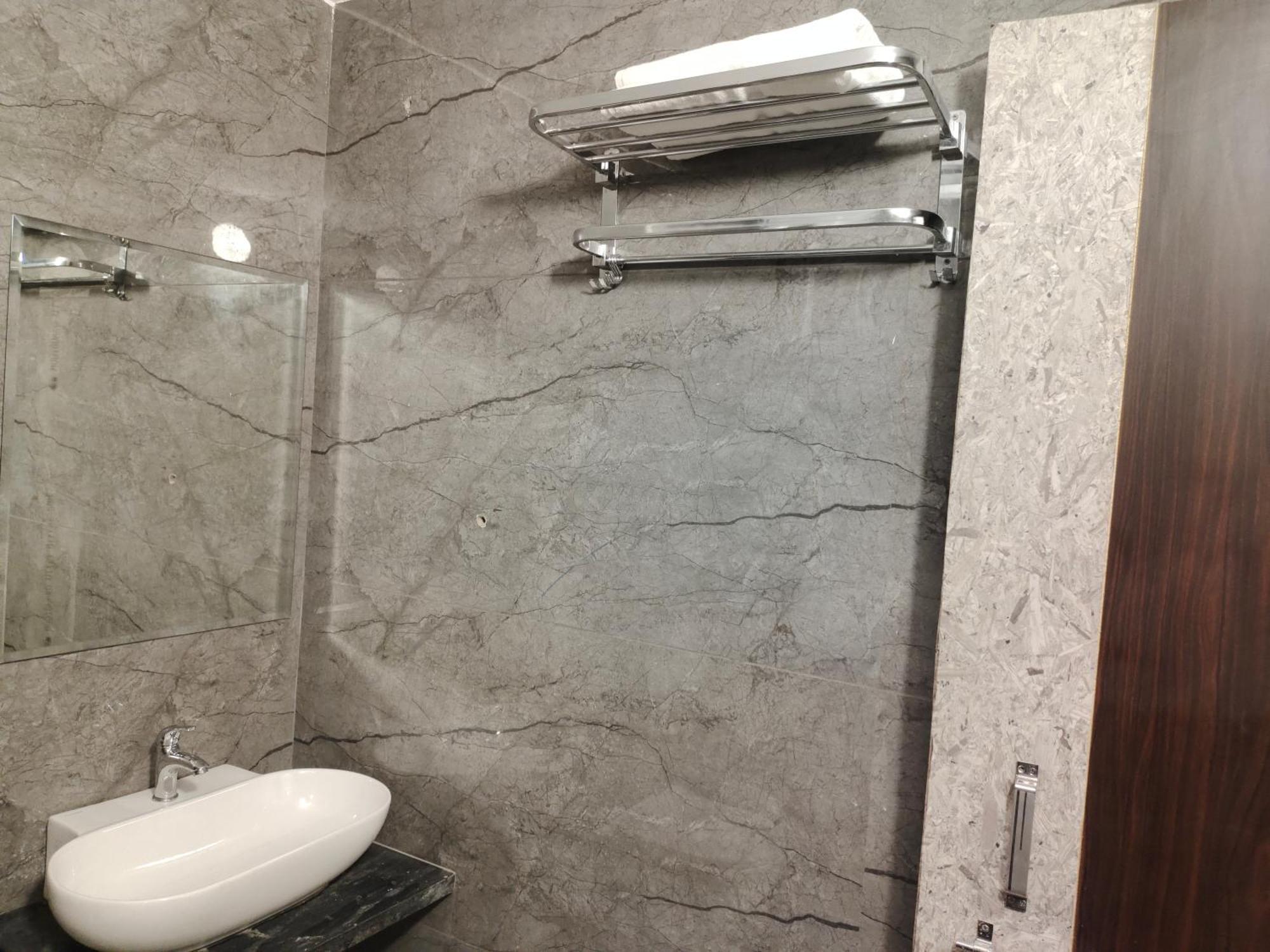 Hotel Meritel Grande, Vijay Nagar, 3*
